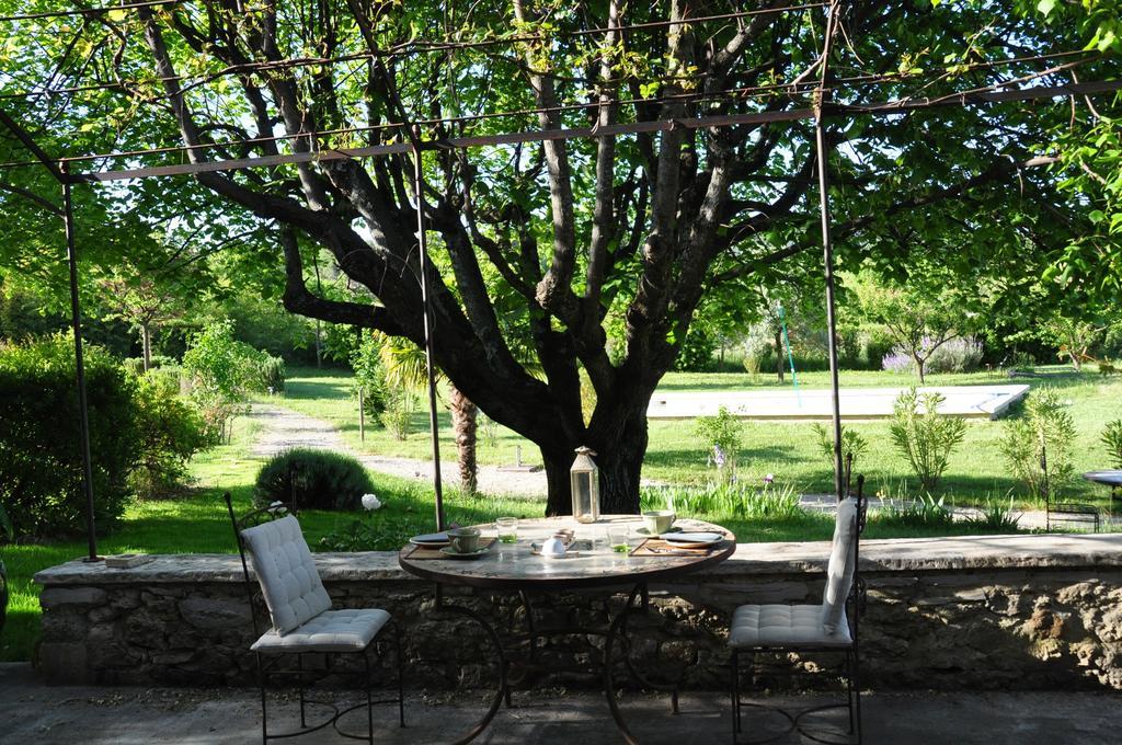 Bed and Breakfast Le Mas En Provence Entrechaux Exteriér fotografie