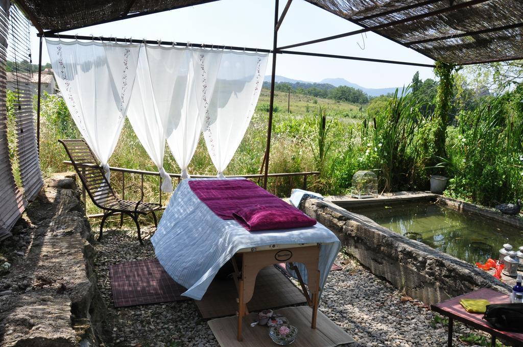 Bed and Breakfast Le Mas En Provence Entrechaux Exteriér fotografie